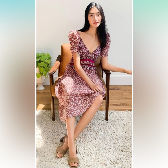 En Saison Women's Ditsy Floral Pleated Midi Dress - Picture 1 of 4